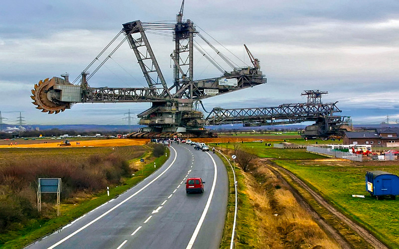 Blade excavator image